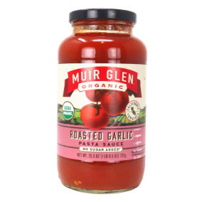 Front of Muir Glen Organic Tomato Sauce Roasted Garlic